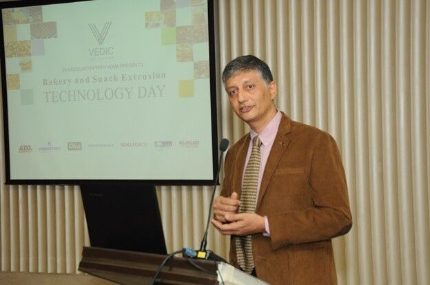 Mr. Nirav Sampat, Managing Director of Vedic Pac Systems welcomed & addressed the guests with a short introduction to the speakers. (Picture: PROCESS India)