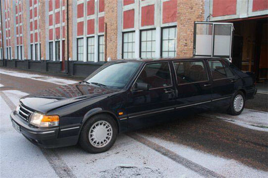 Auch eine Strechlimousine auf Basis des Saab 9000 gab es. (Archiv: Vogel Business Media)