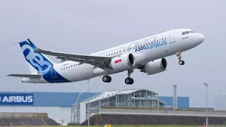 Airbus wird Triebwerkshersteller! Schon Mitte des Jahrzehnts könnte Airbus erste Tests mit einem eigenen Wasserstofftriebwerk ausführen. Das Flugzeug könnte leistungstechnisch mit dem Airbus320neo (im Bild) vergleichbar sein. Hier ein Bericht dazu. (Bild: Airbus)