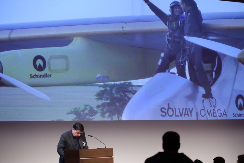 Peter Vetter, Designer, Berater und Dozent an der Zürcher Hochschule der Künste gab ein Interview bei dem er die Dachmarke Swiss Plastics präsentierte. (Bild: SMM)