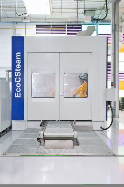 Als wirtschaftliche und nachhaltige Alternative zur Powerwash-Systemen wurde das Dampfreinigungssystem Ecocsteam entwickelt. (Ecoclean)