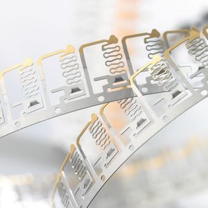 Zetka Stanz- und Biegetechnik nutzt sowohl Folgeverbund- als auch Bihler-Technik.