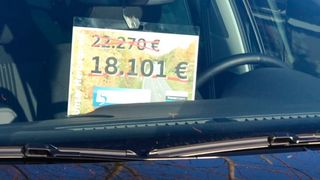 Es lohnt sich für Händler, den Käufern an allen Verkaufspunkten attraktive Angebote zu machen. Denn sie zögern lange mit ihrer Kaufentscheidung. (Faust / «kfz-betrieb»)