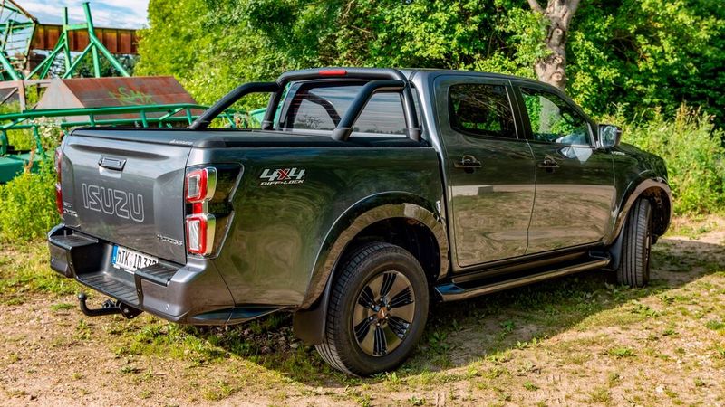 Theoretisch kann der über zwei Tonnen schwere Isuzu D-Max V-Cross gar bis zu 3.500 Kilogramm ziehen. (Bild: Auto-Medienportal.Net)