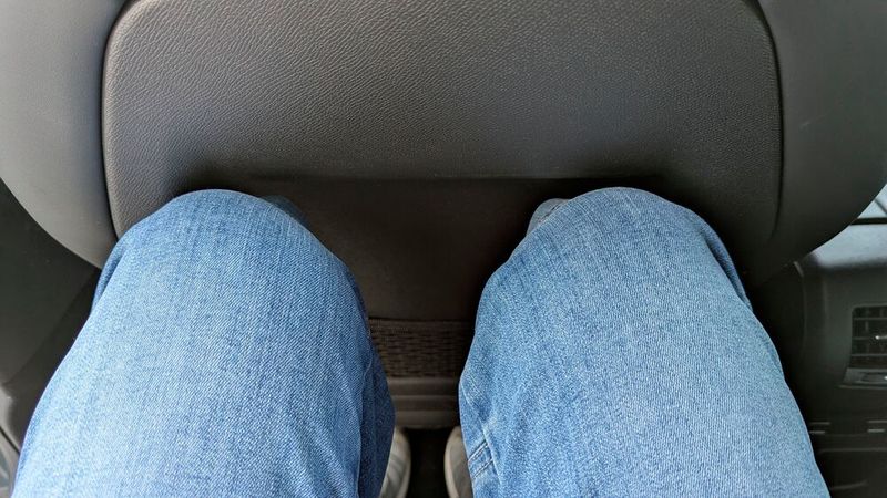 Gegenüber dem Steilheck-308 weist der Kombi knapp 60 Millimeter mehr Radstand auf. Vier Erwachsene finden also bequem Platz. (Bild: Rosenow – VCG)