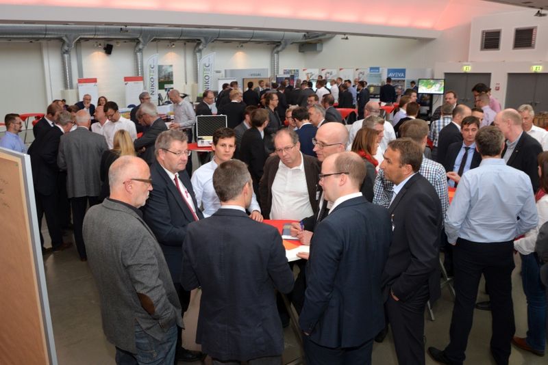 Impressionen des diesjährigen Digital Plant Kongress aus Würzburg. Fach- und Führungskräfte aus den Bereichen Prozessindustrie, Anlagenbau, Anlagenplanung und Anlagenkonstruktion diskutierten spannende Fragen rund um die Digitale Anlage. (Bild: Untch)