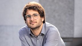 Marcus Ossiander, Associate Professor am Institut für Experimentalphysik der TU Graz, war an der Entwicklung der Quantenwell-Struktur mit Metaoberfläche beteiligt. (Bild: Lunghammer - TU Graz )