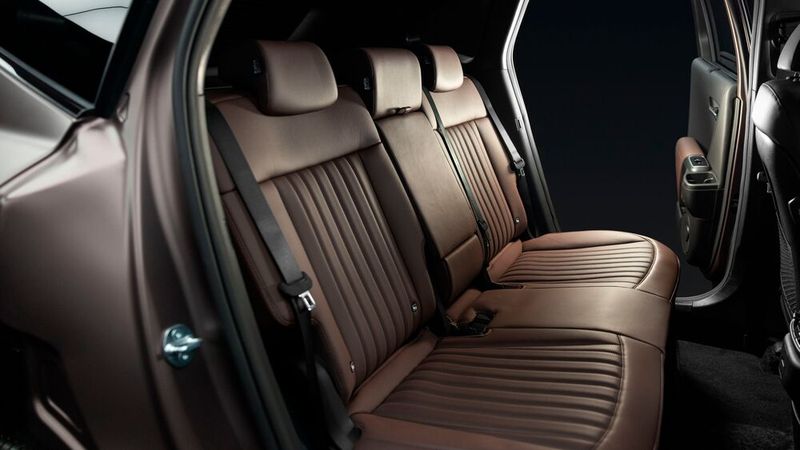Hinten sitzt es sich sehr bequem. (Bild: Hyundai)