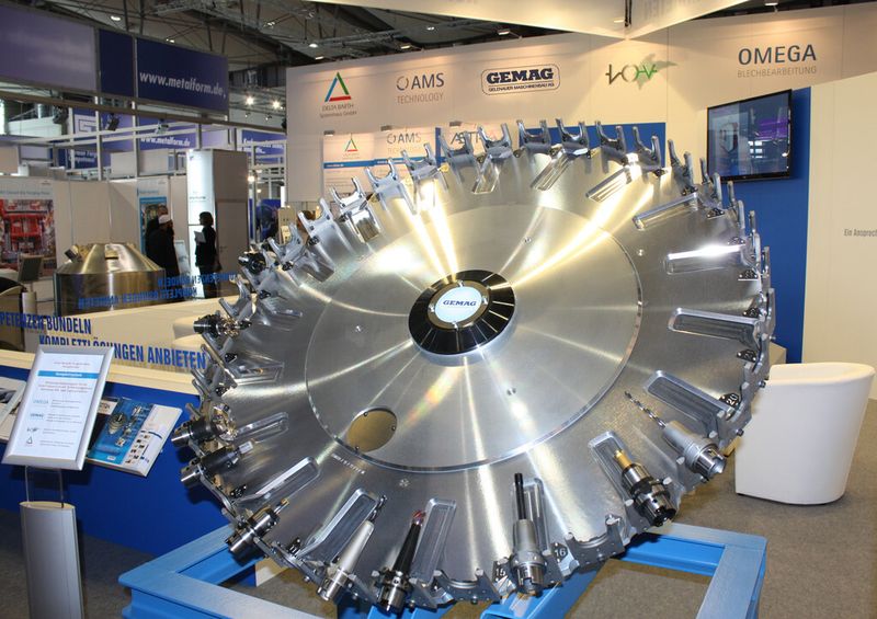Dieses Werkzeugscheibenmagazin aus Aluminium für ein Dreh- und Fräszentrum, bietet 36 Plätze und entstand unter Mitwirkung aller Netzwerkpartner. (Bild: Das Fertigungsnetzwerk)
