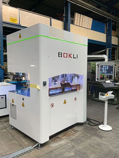 Die neue Portalbaureihe CDWM3.000PAC bis CDWM 52.000PAC staffelt die Leistung von 3 bis 52KJ. Damit werden Schweißströme bis zu 500.000 A möglich.  (Bild: Bokli)