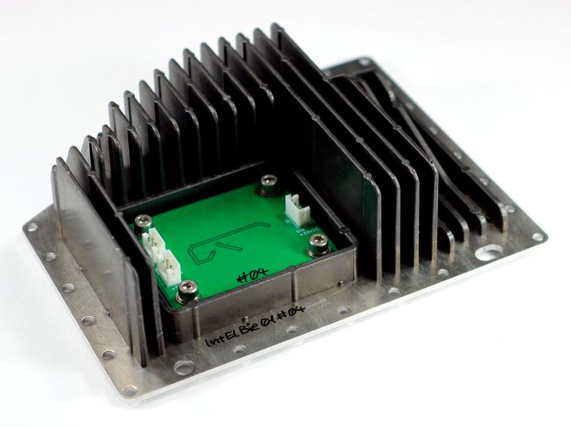 Prototype with a selected new inorganic encapsulant for electronics. (Image:Fraunhofer IMWS)