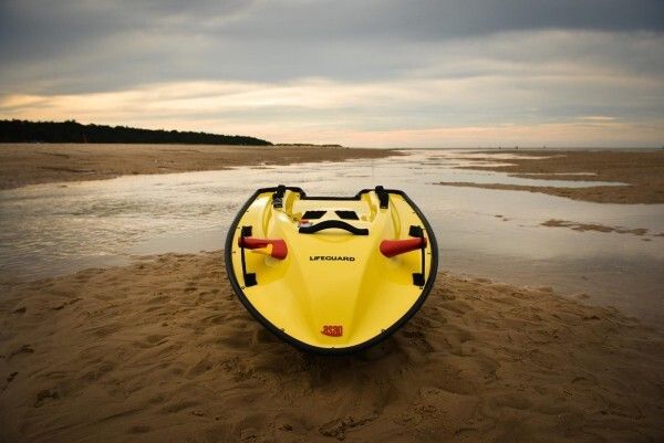 Ein Rettungsboot der anderen Art: das solarbetriebene Jet-Ski-Paddelbord des Designers Ross Kemp (asapwatercraft)