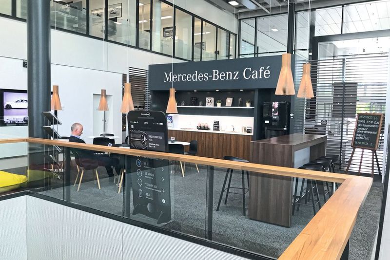 Kaffee gefällig? Im Airport-Standort von VEHO lädt das Café zum Verweilen ein. (Bild: Hostnik)
