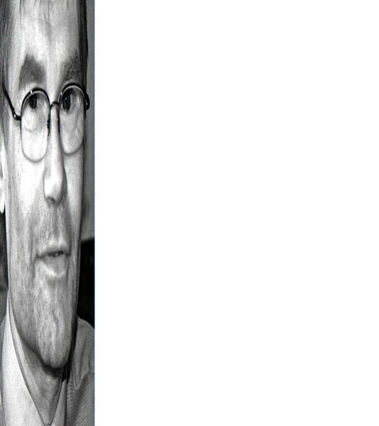 Roland Simon, Geschäftsbereichsleiter Embedded Control Systems bei der Eckelmann AG: „Durch eine umfangreiche Schnittstelle zwischen SPS und CNC sowie interner Vorverarbeitung können die Wechselzyklen so gestaltet werden, dass minimale Wartezeiten auftreten.“ Bild: Eckelmann (Archiv: Vogel Business Media)