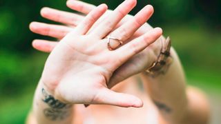 „No Comment“ ist auch ein Kommentar: In Krisen sollten Sie sich nicht verstecken, sondern richtig kommunizieren! (Bild: gemeinfrei)