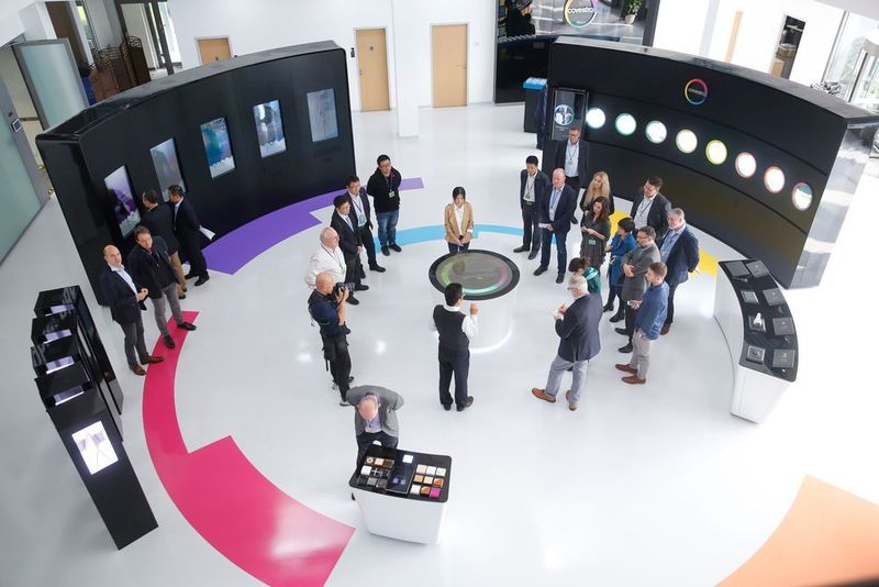 Blick ins Foyer des Forschungszentrums von Covestro in Shanghai. (Covestro)