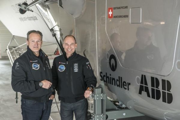 Zwei wagemutige Männer: Andre Borschberg (l.) und Bertrand Piccard. (Solar Impulse)