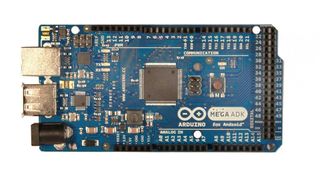 Das Microcontroller-Board Arduino ADK kann von Android-getriebenen Mobiltelefonen und Pads angesprochen werden (Arduino) (Archiv: Vogel Business Media)