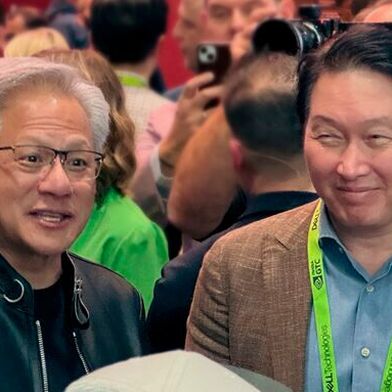 Jensen Huang, CEO of Nvidia (left) and Tae-won Chey, Chairman of SK Group (right) together at the Nvidia event GTC 2026. (Image:SK Group)