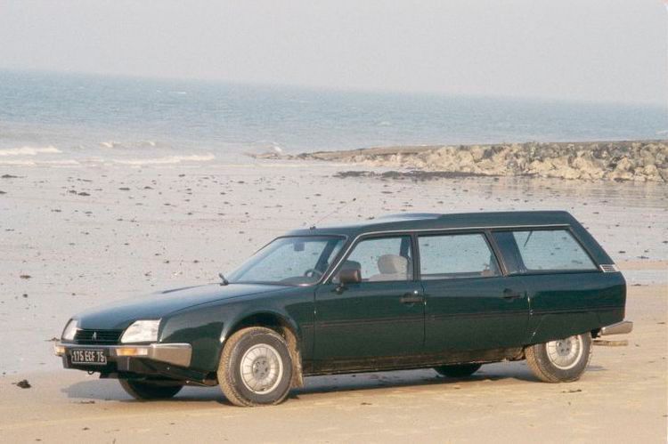 Es gab Karosseriebaufirmen, die auf Basis des CX dreiachsige Lieferwagen mit bis zu 2 t Nutzlast bauten. Einer der bekanntesten ist Tissier aus Frankreich, weitere sind Pijpops aus Belgien und Mikes Garage aus Deutschland, deren Produkte unter dem Namen Loadrunner bekannt wurden.   (Citroën)