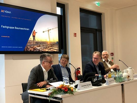 Bei der Jahresversammlung der VDMA Fachgruppe Baumaschinen am 30. Januar 2026 in Frankfurt überwog eine optimistische Stimmung.(Bild:  VDMA)