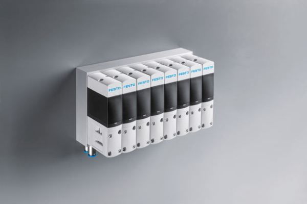VEVM App-gesteuertes Ventil: Das Ventil VEVM ist eine Industrieplattform 4.0, die Pneumatik mit elektrischer Automatisierungstechnik, Sensorik und Software verbindet. Durch Apps lassen sich bei gleicher Hardware Anwendungen und Funktionen unterschiedlichster Art realisieren. So entsteht eine Ventilstruktur mit mehr Freiheitsgraden bei der Ansteuerung sowie eine integrierte Datenerfassung und Datenverarbeitung im Sinne eines cyberphysischen Systems, Hersteller Festo, Esslingen, Deutschland.  (Bild: Red Dot /  Festo)