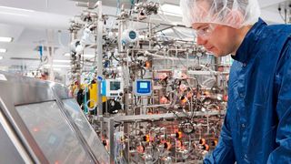 Das neue Werk von Sanofi ist eine der ersten digitalen Produktionsstätten weltweit, die eine kontinuierliche, intensivierte Produktionstechnologie für Biologika einsetzt. (Sanofi)