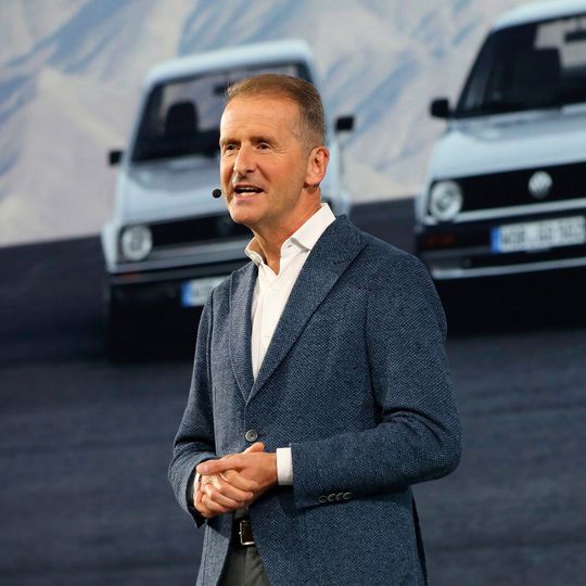 Die Autohersteller wünschten sich angesichts der Folgen der Pandemie Unterstützung aus der Politik, bekräftigte VW-Chef Herbert Diess.(Bild:  Volkswagen)