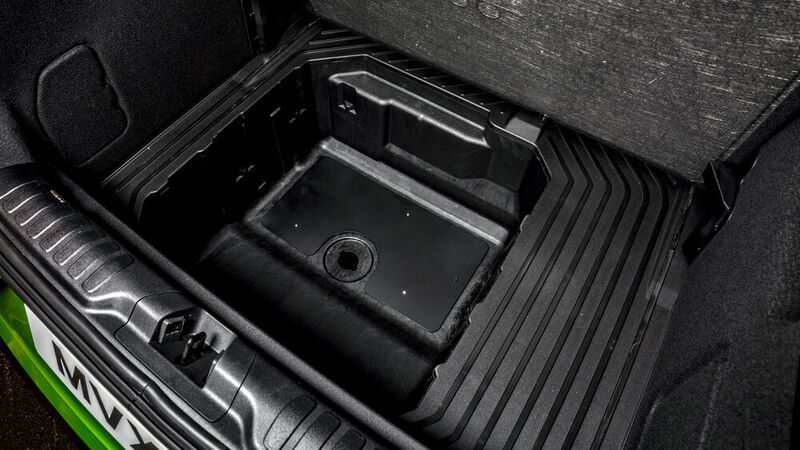 Unterhalb des 456-Liter-Kofferraum-Bodens gibt es eine zusätzliche 80-Liter-Staubox. (Ford)