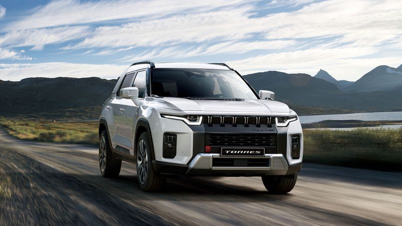 Der Ssangyong Torres kommt mit einem 163-PS-Benziner.(Bild:  Astara)