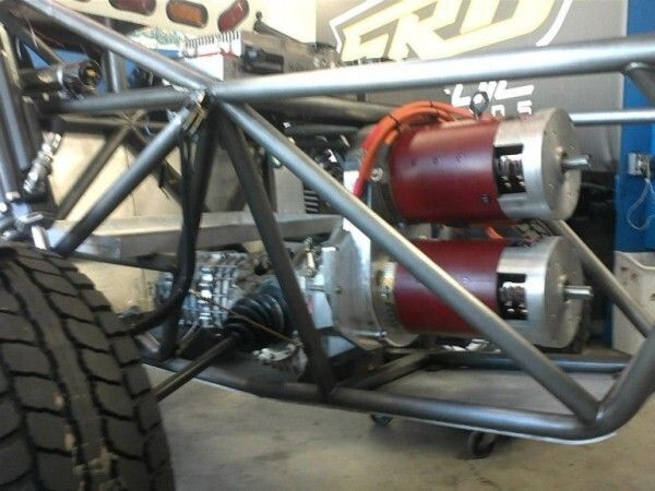 Der elektrisch angetriebene Offroad-Racer EV1 (Bild: SRI)