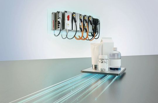 Lösungen für intelligenten Produkttransport und schaltschranklose Automatisierung zeigt Beckhoff auf der Interpack 2026.(Bild:  Beckhoff)