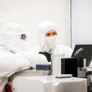 Silicon carbide chips production in the U.S. supports supply chain resiliency and local sourcing for automotive manufacturers and industrial energy applications. (Source: Bosch)