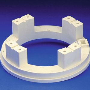 Mithilfe von One-Shot-Verfahren lassen sich Composites-Bauteile in beliebiger Form anfertigen.(Bild:  Lorenz Kunststoffe)