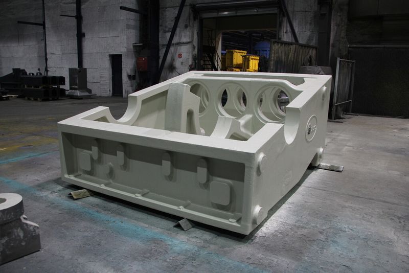 Getriebegehäuse (Pumpen), Abmessungen 3300 mm x 2900 mm x 1550 mm, Stückgewicht 11.030 kg, Werkstoff: EN-GJS-500-7  nach DIN EN 1563. (Bild: Meuselwitz-Guss)