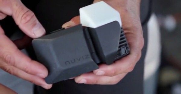 das sich an jedem Vollintegralhelm montieren lässt. (Bild: Nuviz)