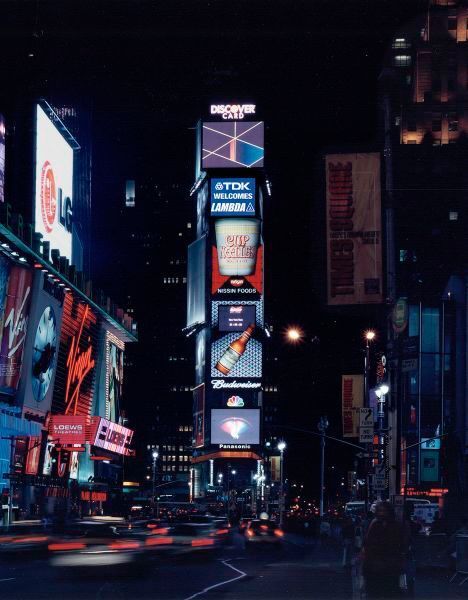 Bild 25: Der japanische Elektronik-Konzern TDK heißt im Jahre 2005 seine neue Tochter Lambda am Times Square in New York willkommen.  (TDK-Lambda)