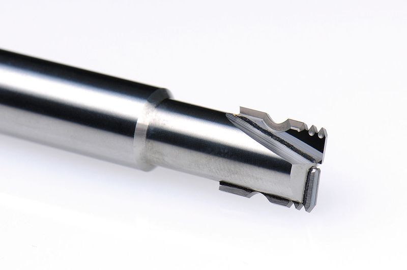 Die Lasersmart 500 fertigt PKD-Profilwerkzeuge in einer Aufspannung. (Rollomatic)