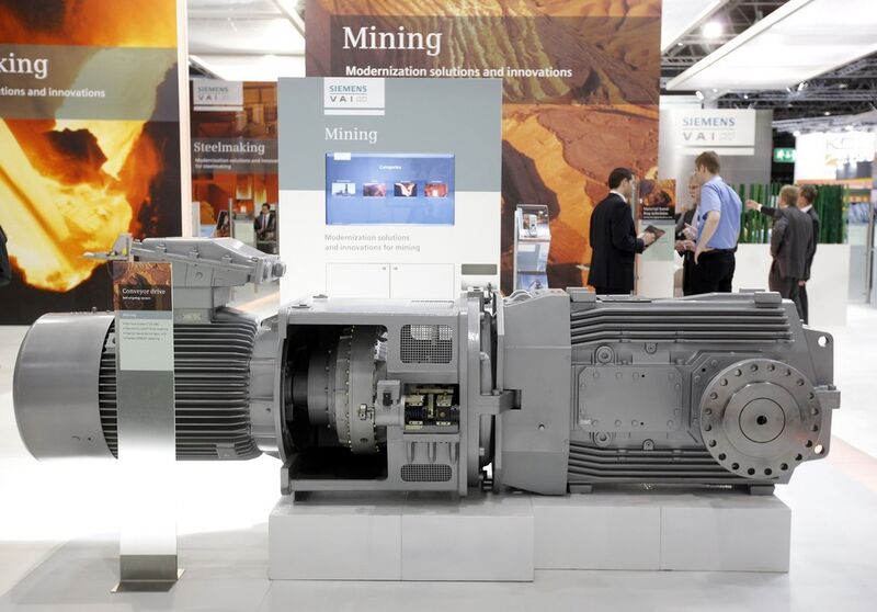 Le METEC 2015, Salon international de la métallurgie accompagné de congrès, expose des solutions innovantes à l'intention des fonderies, des laminoirs et des aciéries. (Image : METEC)