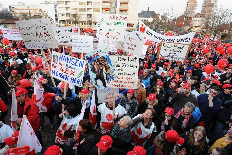 Impressionen der IG BCE-Großveranstaltung in Ludwigshafen. Wenige Tage vor der letzten Runde der Tarifverhandlungen haben die Arbeitnehmer noch einmal Solidarität und Stärke gezeigt. (Bild: IG BCE)