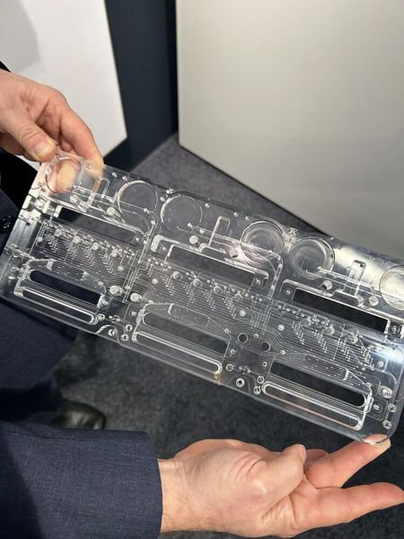 Auch eine Neuheit präsentierte Festo auf der Compamed: mit Druck gefügte Kanalplatten (Bild: Engelke – VCG)