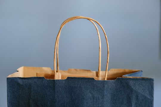 Die LERBS AG, einer der größten Vollausrüster Deutschlands, bietet ihren Business-Kunden rund 250.000 Produkte in ihrem B2B-Online-Shop. Die LERBS AG, einer der größten Vollausrüster Deutschlands, bietet ihren Business-Kunden rund 250.000 Produkte in ihrem B2B-Online-Shop.