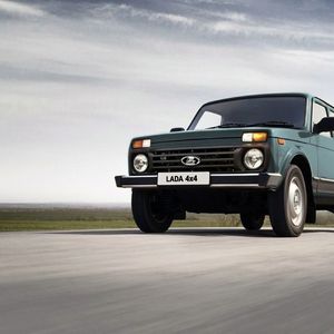 (Lada)