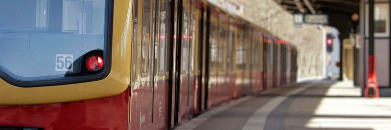 KI soll für Pünktlichkeit im S-Bahn-Verkehr sorgen(©  bilderhatz - stock.adobe.com)