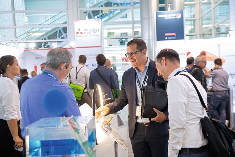 Die «maintenance Schweiz 2024» und die «all about automation» präsentieren vom 28. bis 29. August 2024 in Zürich Zukunftstechnologien, die die Bereiche industrielle Instandhaltung mit Industrieautomation, Robotik und Digitalisierung zusammenbringen.  (Bild: Easyfairs/Susanne Seiler)