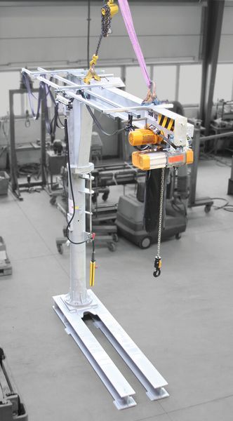 Der Säulenschwenkkran in der Produktion. (Bild: Heidkamp)