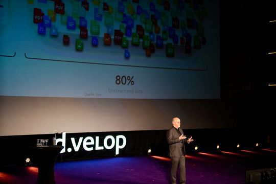 (Christoph Pliete hielt die Keynote bei den d.velop public sector und health & care digital days 2022. (Bild: d.velop))
