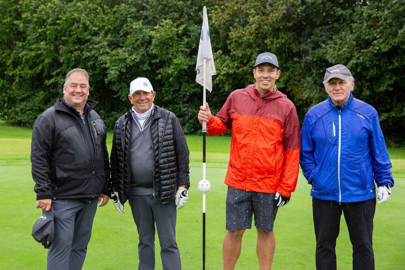 (v. l.) Michael Oswald (HW Holding), Franz Jäger (Gölz), Manuel Köbler (esko-systems) und Jürgen Gebhardt (Gölz) (Bild: © Hans Breitenfellner (hochzeit-in-bildern.de))