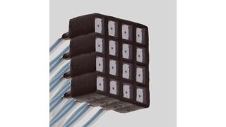 Bild 1: Die Kameramatrix besteht aus sechzehn quadratisch angeordneten Einzelkameras, die zusammen nicht nur als Bildgeber, sondern auch als Entfernungsmesser fungieren. (Deutsches Forschungszentrum für Künstliche Intelligenz (DFKI))