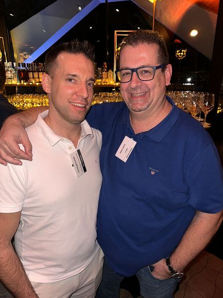 Christoph Kuner (Samsung) und Sasa Jukcic (Vistafon) verstehen sich prächtig. (Bild: Vogel IT-Medien )